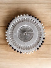 Hijab Pin Wheel - Black & White