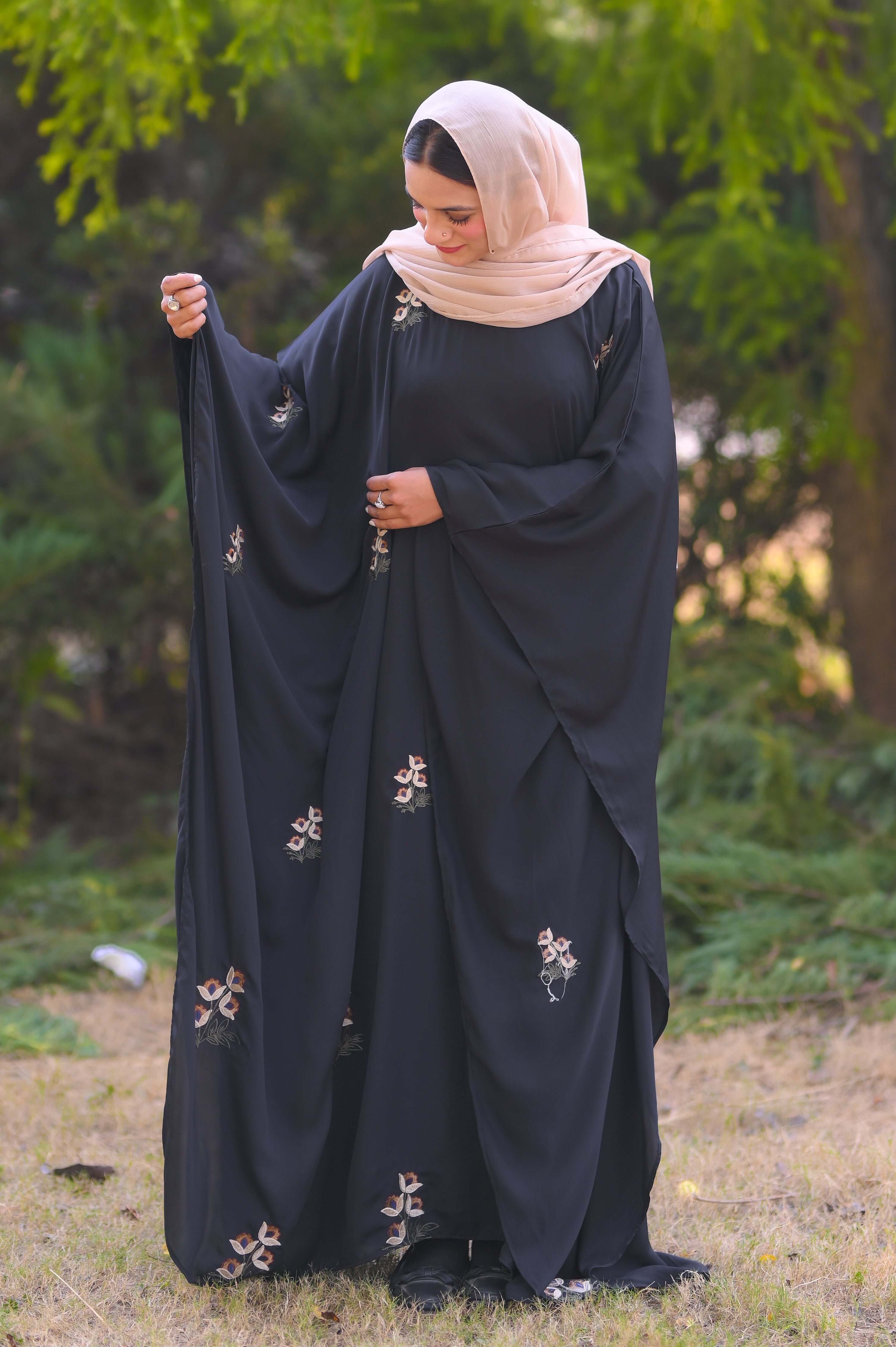 Zeenah Black Bloom Kaftan