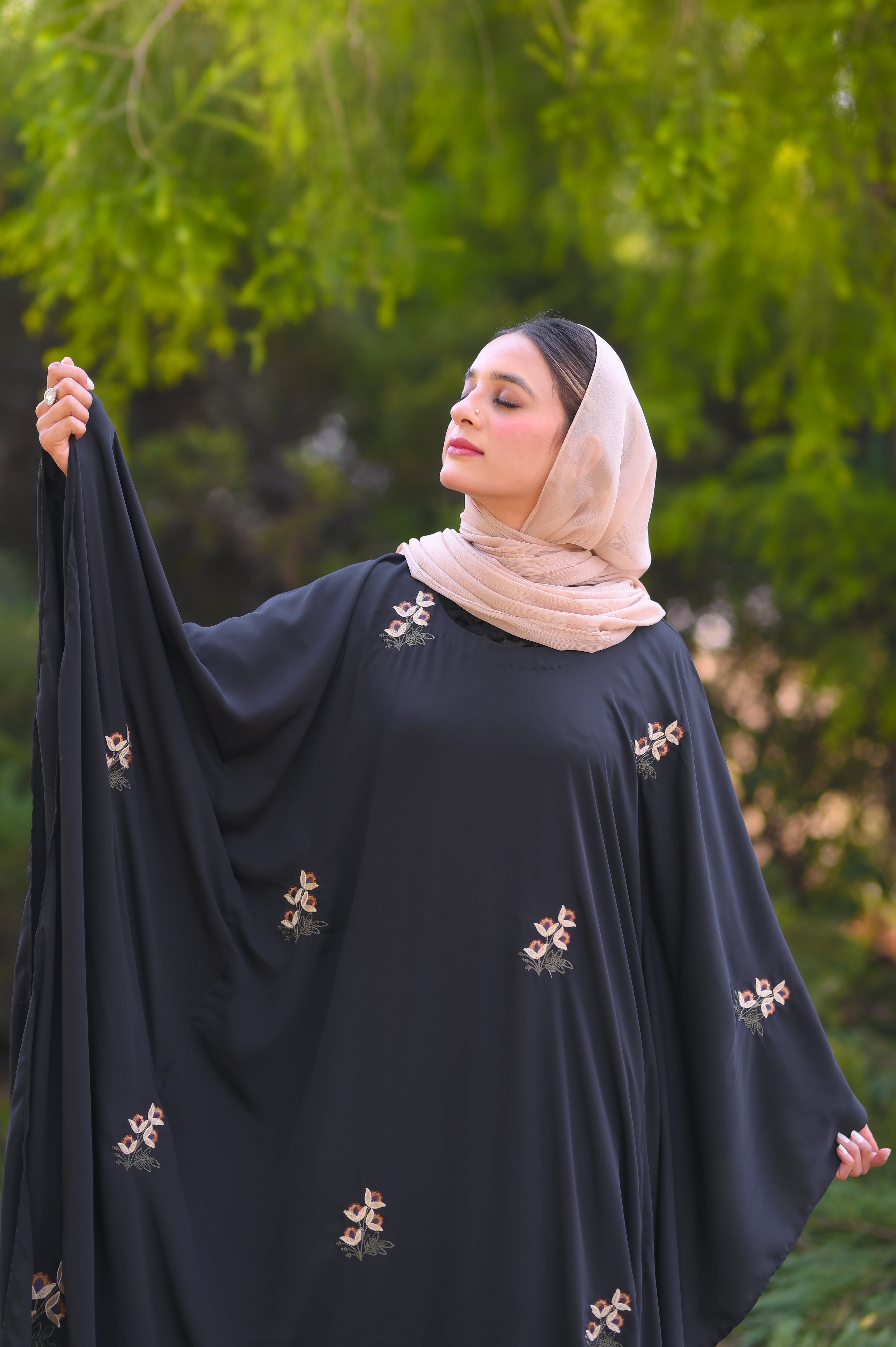 Zeenah Black Bloom Kaftan