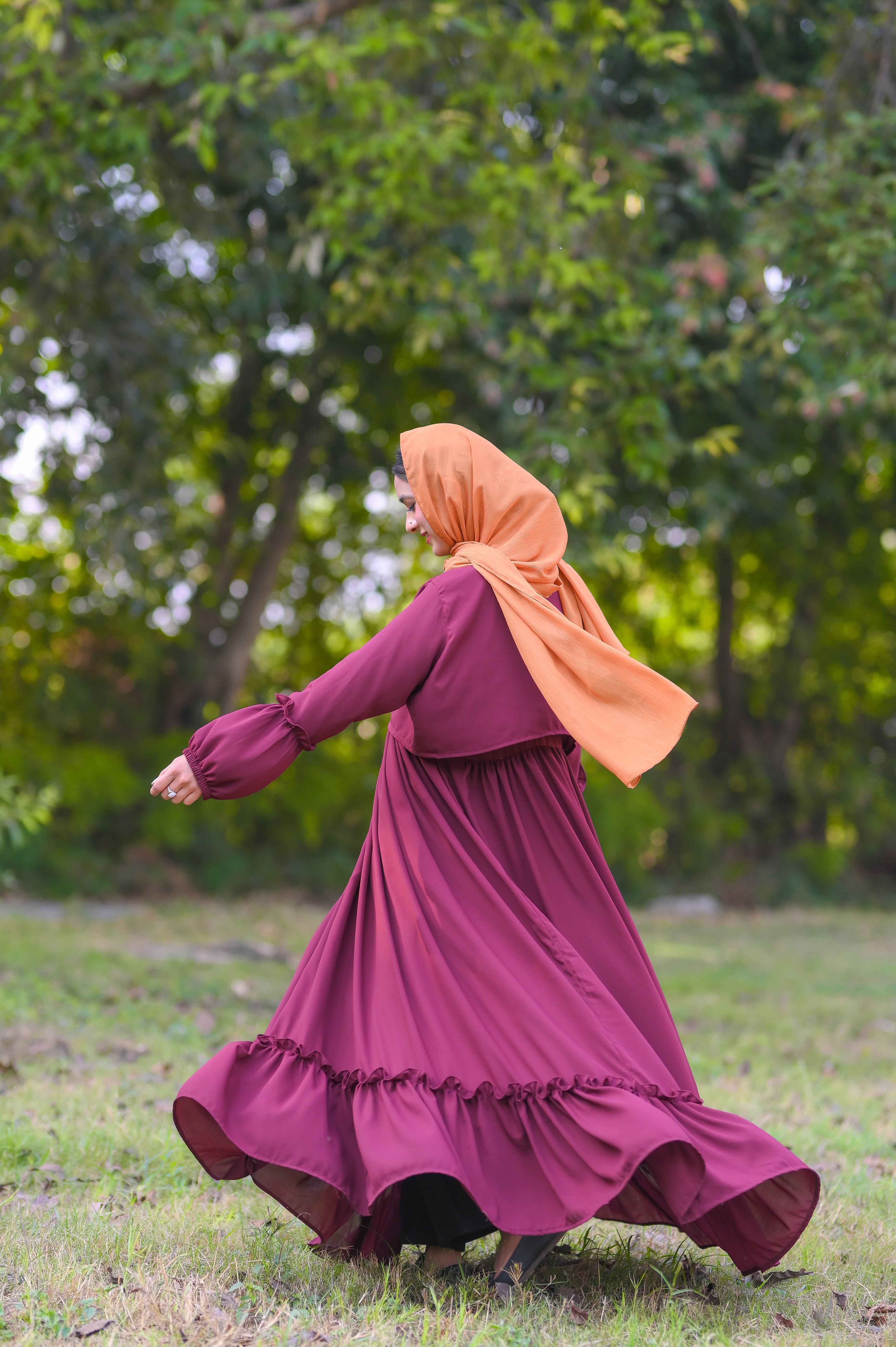 Areeba Maroon Seoul-Inspired Twin Set Abaya