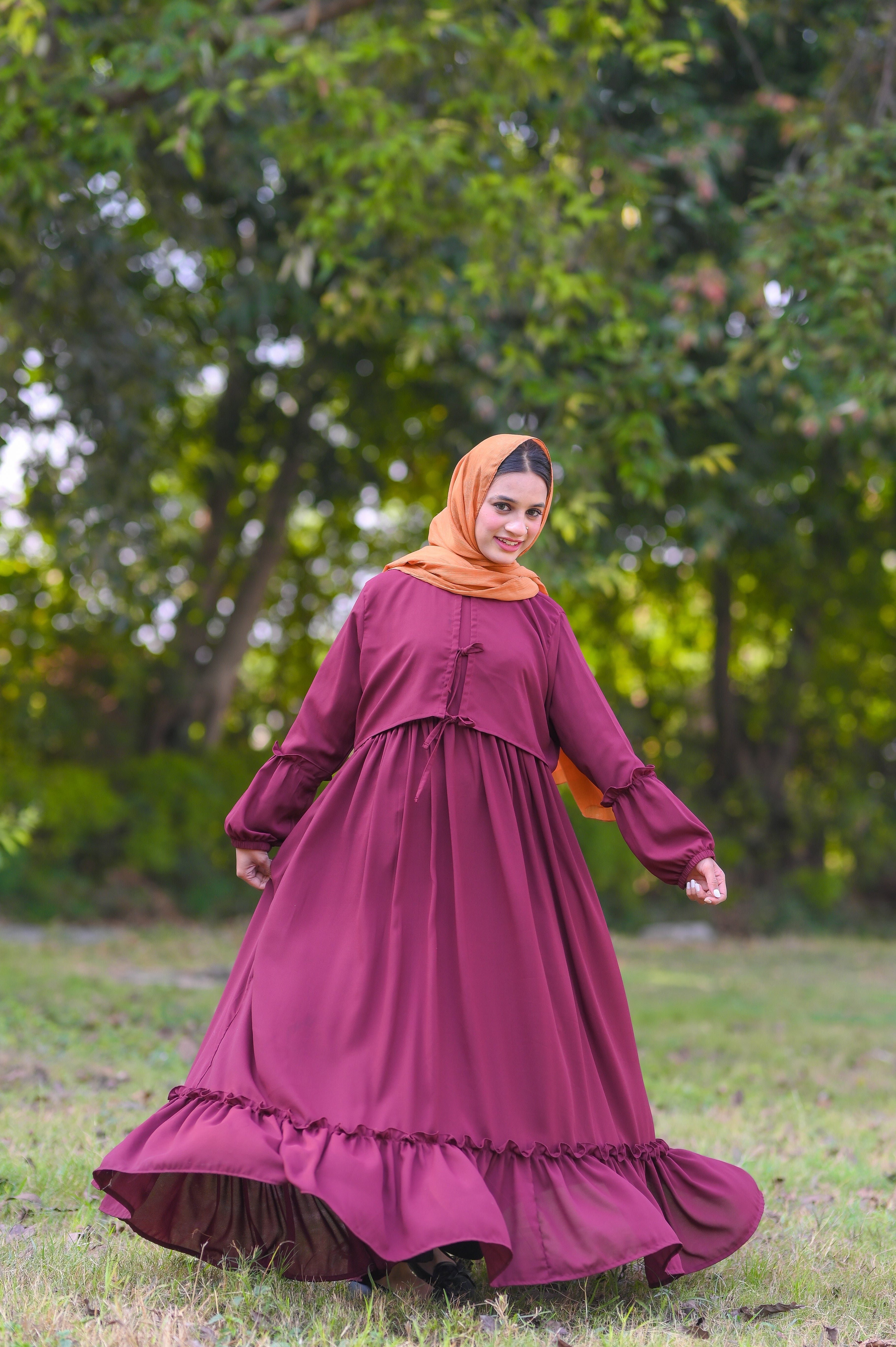 Areeba Maroon Seoul-Inspired Twin Set Abaya